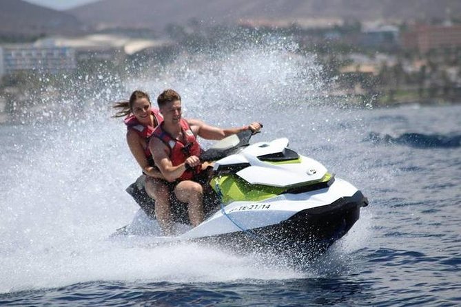 1 hour Jet Ski Safari - Getting ready at Av. de Colón, 11 (and what to bring)