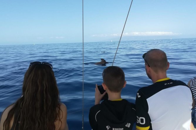 3-Hour Boat Trip from Costa Adeje in Tenerife - On-board treats: champagne, snacks, and why the small extras matter