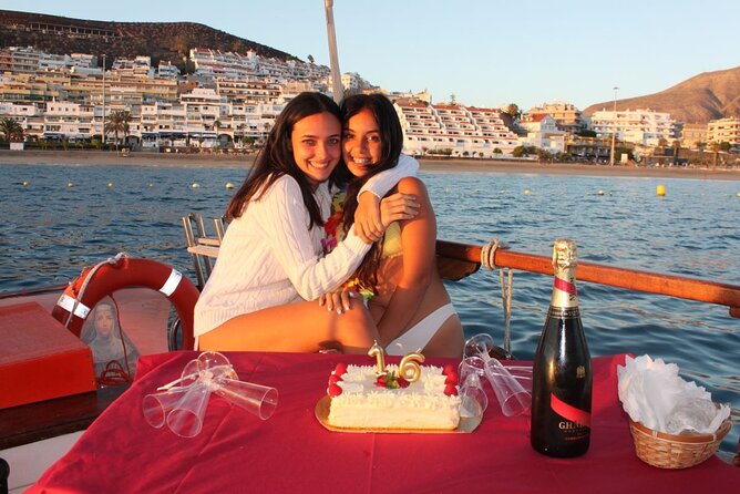 3-Hours Shared Tour to Accessible Boat en Canary Island - The bay swim stop, snacks, and the short walk for marine fauna