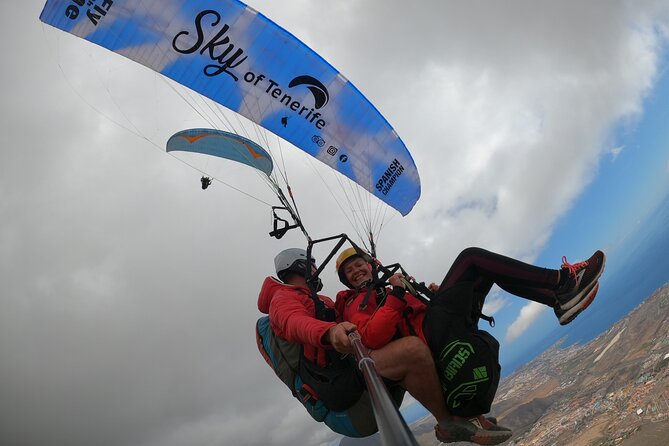 Acrobatic Paragliding Flight with Spanish Champion in Tenerife - Who This Fits Best (and Who Should Rethink It)