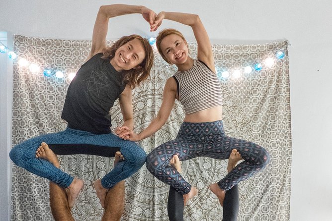 Acroyoga Tenerife Partner Yoga class - Pairing up and learning at your own level