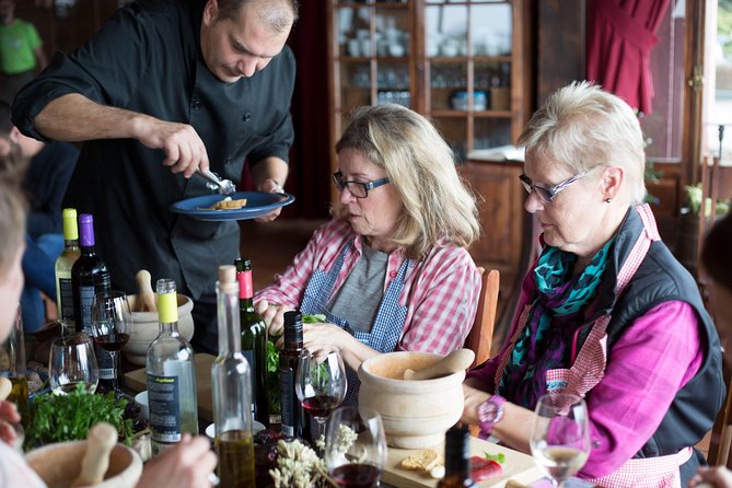 Bodegas Monje Winery Ticket w/Wine Tasting & Mojo Sauce Workshop - The mojo workshop: three sauces, three flavors, and the hands-on part