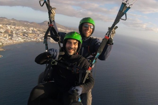 Extended Flight - Paragliding over Tenerife, built for convenience and low stress