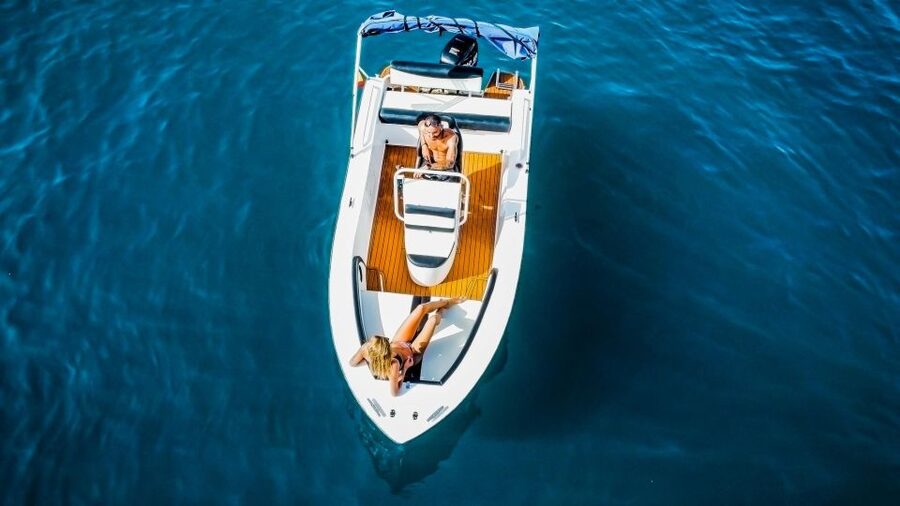 Flow into the ocean without license and discover Adeje - Meeting at Puerto Colón, check-in, and your navigation briefing