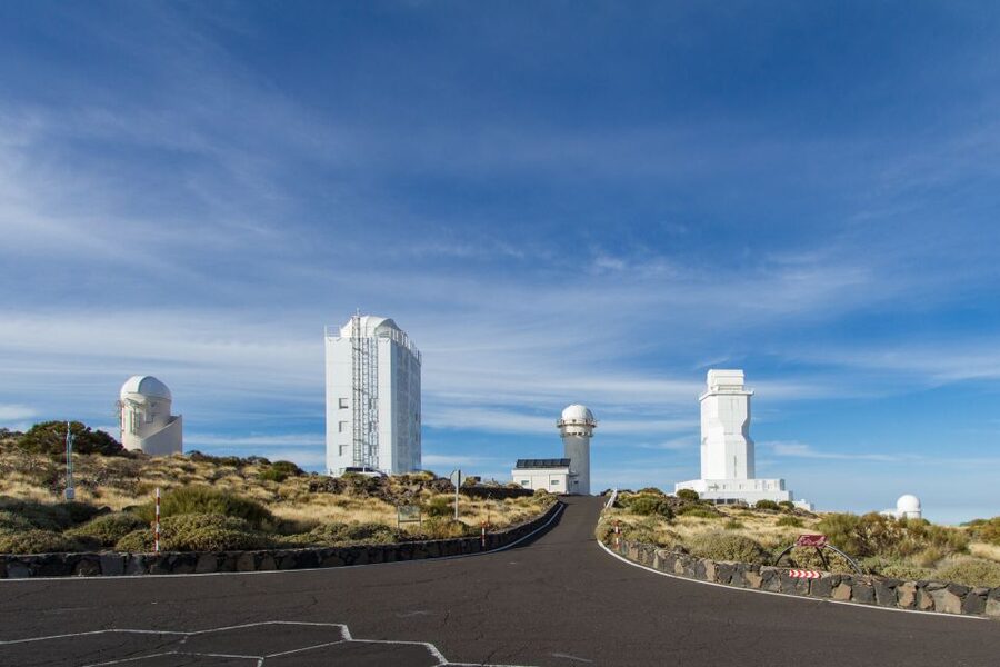 From Playa de las Américas: Full-Day Teide Jeep Safari - Who should book this tour, and who should not
