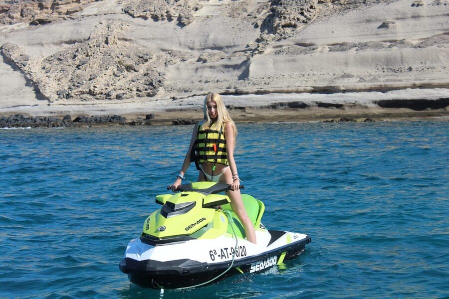 From Puerto Colon : 1 hour adrenaline JetSki tour - What Could Be a Downside, and How I’d Handle It