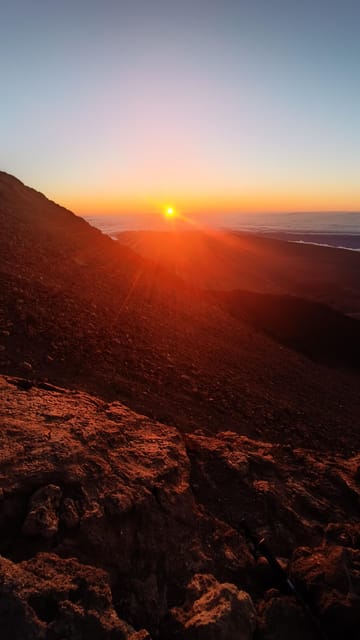 Hiking Summit of Teide by night for a sunrise and a Shadow - The sunrise plan: how the summit becomes a spotlight