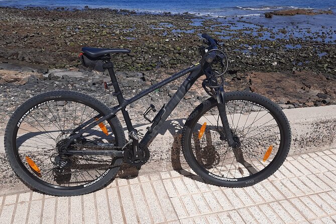 Mountain Bike Rental Tenerife - What You Get With the Bike: Helmet, Lock, and a Ready-to-Ride Setup