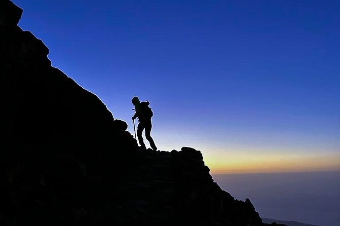 Night Hike to Summit of Teide for Sunrise and the Volcano Shadow - Meeting Logistics That Affect Your Comfort (Pickup and the Return to Parador del Teide)