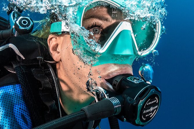 PADI Open Water Diver Course (OWD) - 2.5 days - Scubanana base in Radazul, and why max 8 matters