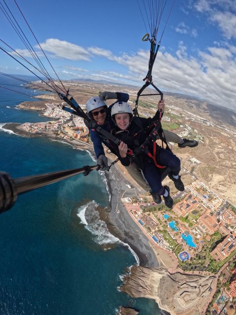Paragliding flight with a Spanish Champion 2021/2022. - Practical Tips Before You Go, ID, Pickup Time, and What to Wear