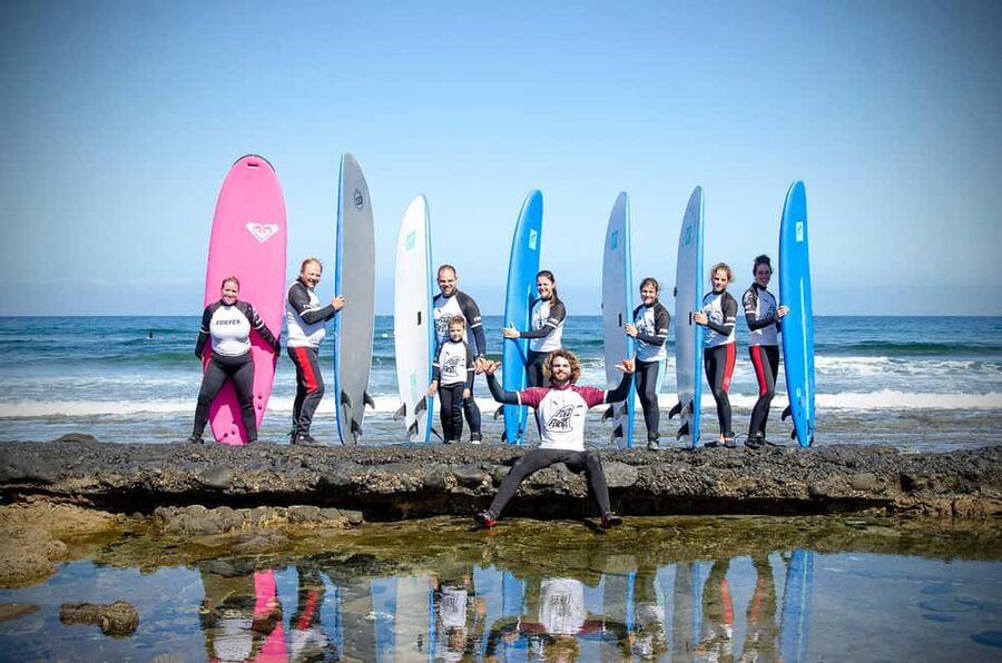 Playa de las Américas : Group Surf Lesson - The 2-hour lesson flow, from surf school to your first standing moments