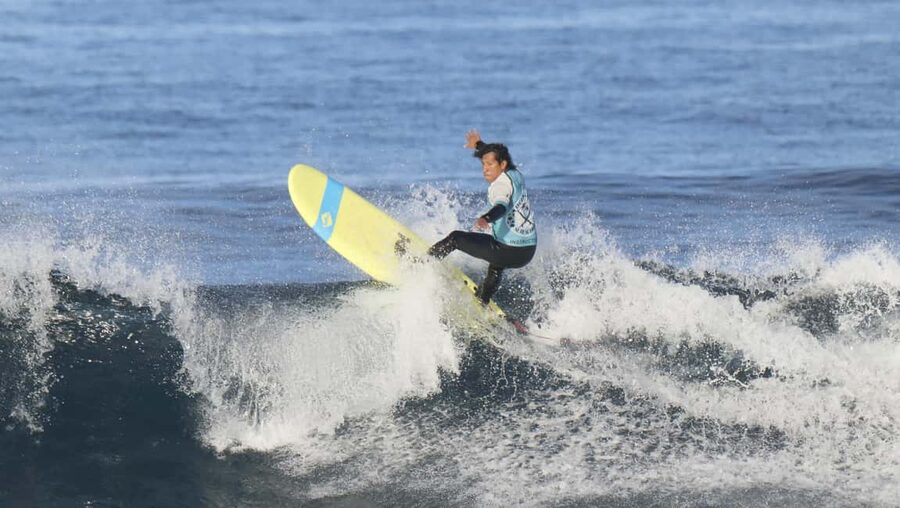 Playa de Las Americas: Surfing Group Lesson with equipment - Part 2 in the water: Entering, crossing waves, turning, and catching your first wave