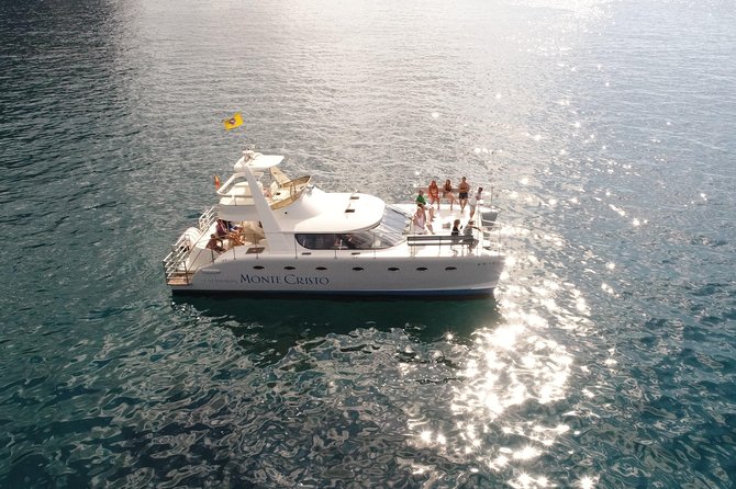 Private Catamaran Charter with Transfer, Buffet and Snorkeling - Transfer and check-in at Puerto Colón, Pantalan 6