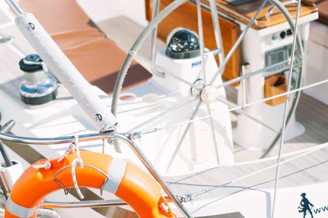PRIVATE YACHT CHARTER VOYAGE, Food & Drinks included! - Food and drinks included, without you hunting for lunch