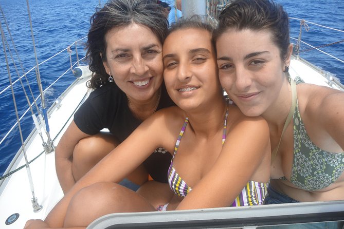 Private Yacht Excursion from Puerto Colon 3 hours - The swim and snorkel stop: what happens when you reach the cove
