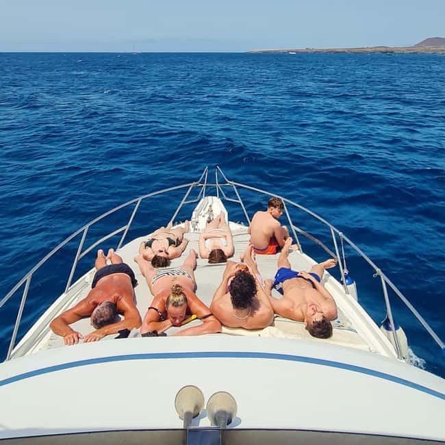 Private Yatch Amalfi Cinco - Marina South to Las Galletas: the cruise start and what you get
