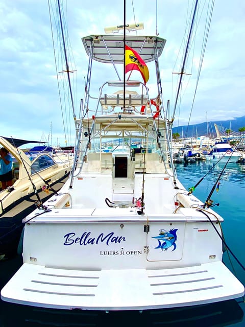 Puerto Colón: Coastal Boat Cruise with Swimming and Snacks - Choosing shared vs private: what your money is really buying