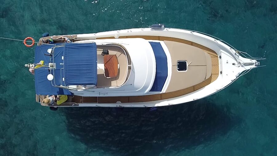 Puerto Colon : Shared/private boat trip with snack & Drinks - Why the Puerto Colón yacht format feels different from big boat tours