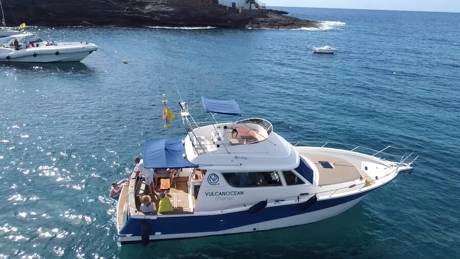 Puerto Colon : Shared/private boat trip with snack & Drinks - Getting to Puerto Colón: logistics that affect your day