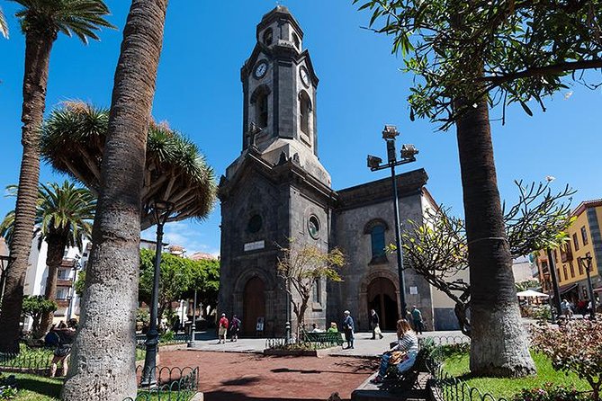 Puerto de la Cruz City Tour with Transfers - Plaza del Charco: the square with a seawater origin story