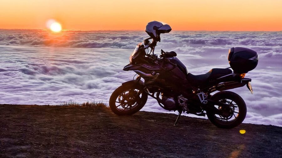 Puerto de la Cruz Motorbike tour through Teide National Park - Guide Jose and the multilingual, heads-up style of touring