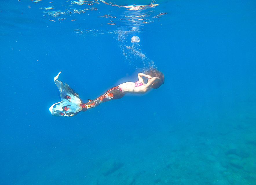 Radazul: Mermaid Experience and Photo Shoot - Your underwater photo shoot: posing with coral, fish, and starfish
