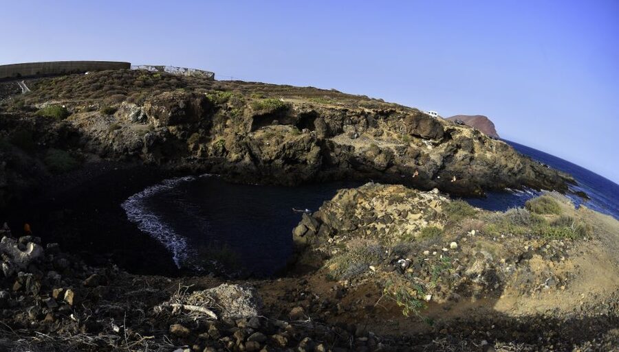 Snorkeling in a Volcanic Bay - Where you meet, and how the 1.5-hour flow works