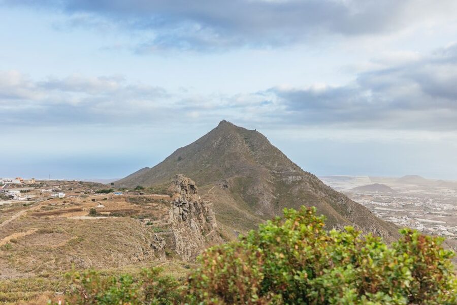 Teide Night Experience with Dinner and Stargazing - The Teide National Park Stop: One Hour, Naked-Eye Wonder
