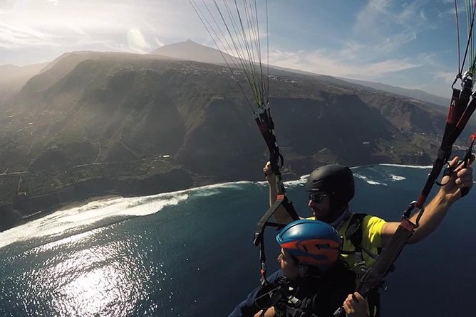 Tenerife Basic Paragliding Flight Experience with Pickup - Who You Might Fly With: Tony, Damian, and the Team Vibe
