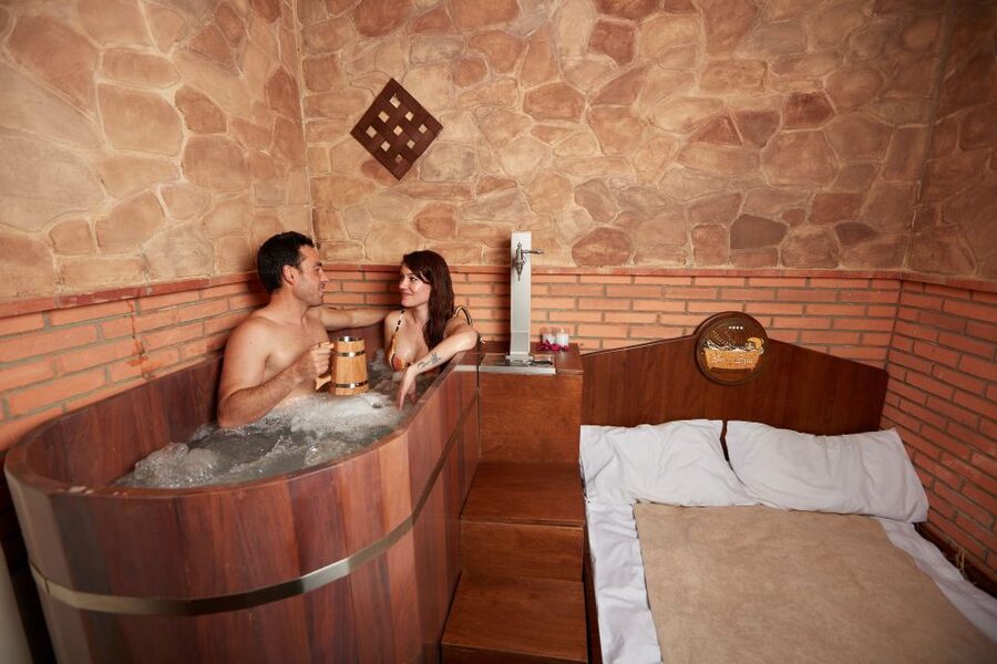 Tenerife: Beer Spa Experience with Tastings and Snacks - Should You Book the Beer Spa Tenerife?