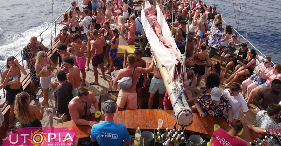 Tenerife: Boat Party with Open Bar and DJs - 4.5 Hours Total, With a Real Block of Boat Time