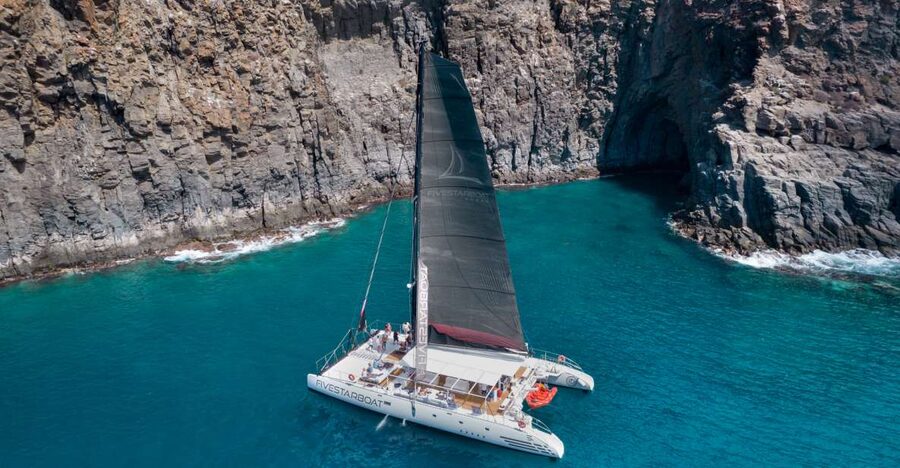 Tenerife: Catamaran Cruise with Brunch and Unlimited Drinks - Live English and Spanish commentary as you pass Las Galletas and Los Cristianos
