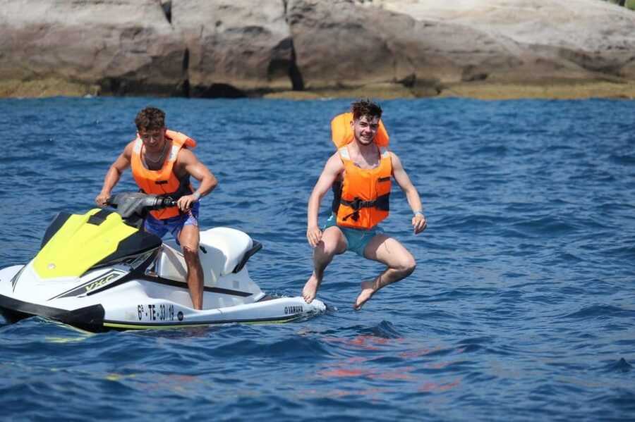 Tenerife: Jet Ski Guided Tour Discovery the Coastline - Instructor Languages, Group Dynamics, and What That Means for First-Timers