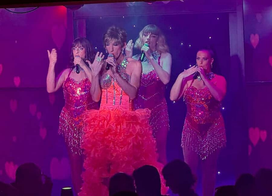 Tenerife: MHT - Music Hall Tavern Comedy Drag Dinner Show - How the Night Unfolds From Arrival to After-Show Exit