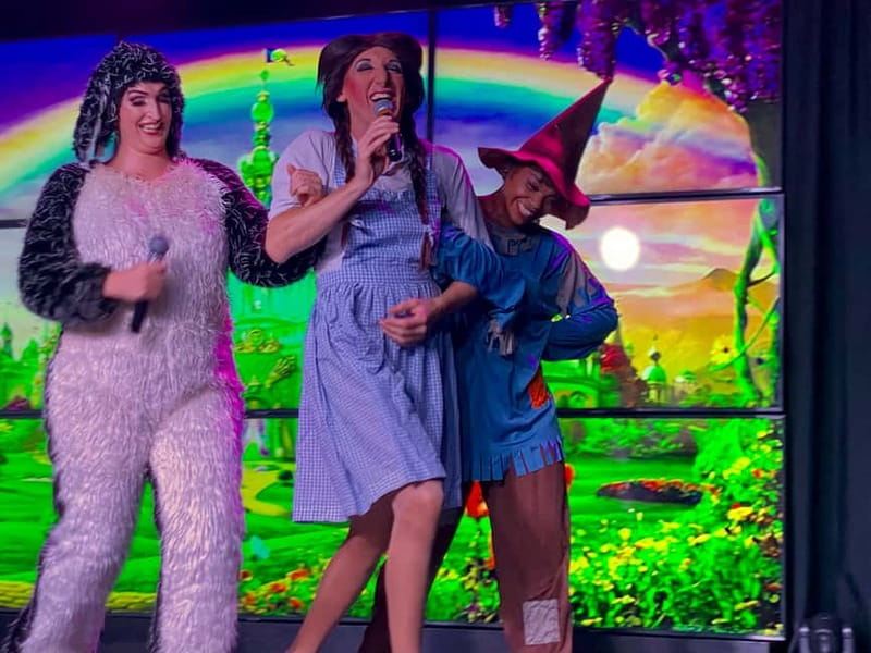 Tenerife: MHT - Music Hall Tavern Comedy Drag Dinner Show - Where To Find Music Hall Tavern at Karting Las Americas