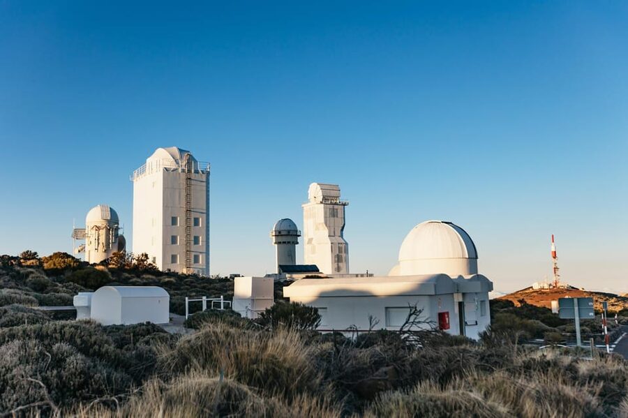 Tenerife: Mount Teide Observatory Guided Tour - The Value of Paying for a Guided Look Through Professional Scopes