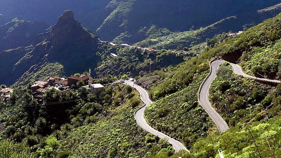 Tenerife: Mt. Teide and Masca Valley Tour - Entering Teide National Park: Big Views, Short Walks