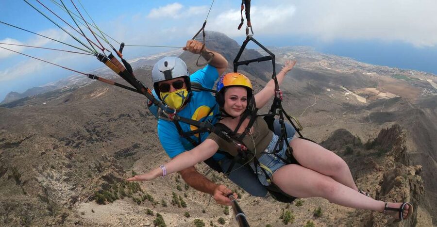 Tenerife: Paragliding with National Champion Paraglider - From Calima to Crisp Coastlines: How Flight Conditions Shape Your Route
