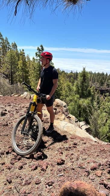 Tenerife: premium e-bike ride at Vilaflor- Lunar Landscape - Barranco canyon break: water, snacks, and the view moment