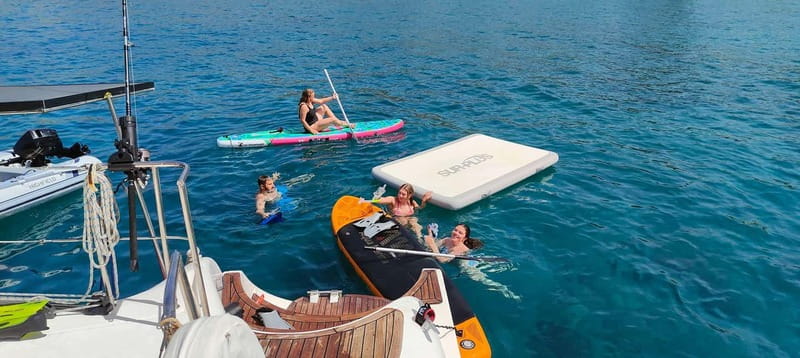 Tenerife: PRIVATE Catamaran cruise with Lunch and Drinks - Lunch and drinks at sea, done in a no-stress way