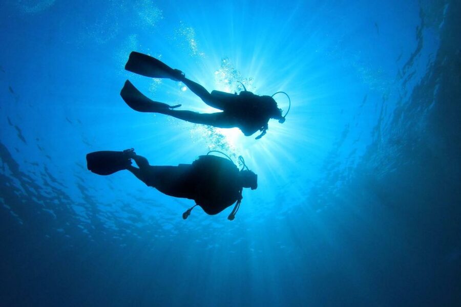 Tenerife: Scuba Diving Experience with Instructor and Gear - The briefing and gear fit, with Paco-style step-by-step support