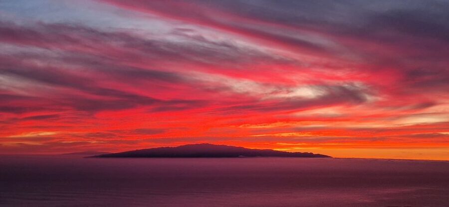 Tenerife South: Romantic Night Cruise - La Caleta Bay at Anchor: Snacks, Champagne or Wine, and Hookah