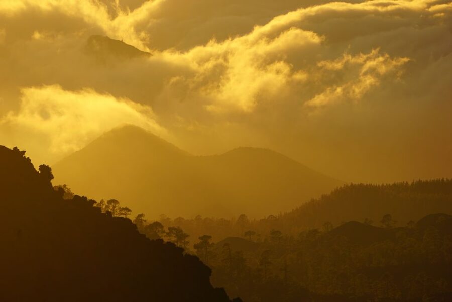Tenerife: Sunset Teide National Park & Photos - Teide National Park: entering through viewpoints, not rushing to one stop