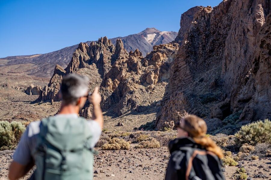Tenerife : Teide Hiking - The 2,200 m start: what your feet will notice first