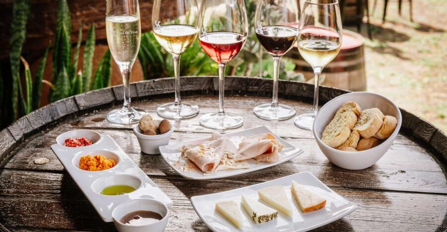 Tenerife: Wine Museum Ticket with Local Wines & Food Tasting - Entering Casa del Vino in Santa Cruz: what to expect in 2 hours