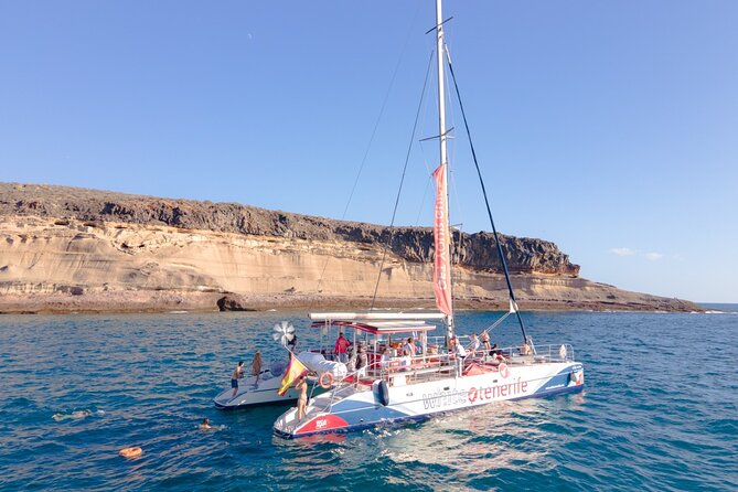Watching and Listening Whales visiting Los Gigantes&Masca. Food&drinks included - Comfort, crew, and the tone on board (including the “beanbag factor”)